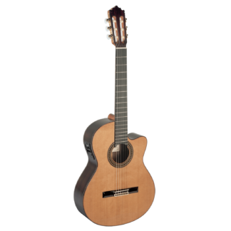 Paco Castillo 225CE | Chitarra classica cutaway elettrificata
